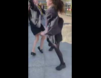 Student gets hair pulled by girl starting a fight 