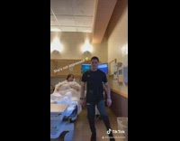 Collab KaleSaladIG - Husband dances in delivery room wife labor
