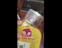 Plastic wiped on board make bird sound