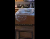 Pizza box delivery plastic bag corona virus