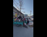 Popcorn street vendor in china with unique popcorn making method