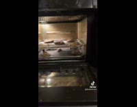 Woman baked cookies and replicates 