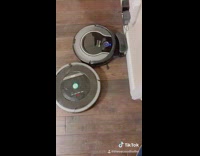 Collab BitchMP - Two roombas on wall running into each other