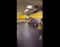 Guy says hes never bringing his friend to the gym again 