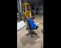 ClipsIG - Lady in Chair Crashes on Garage Roller Door