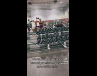 Guy copies girls every move at gym in mirror 