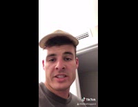 Guy takes photo of himself every day