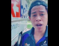 Collab BitchIG2 - Fedex employee exercises while delivering packages 