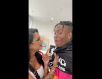 Guy make girls sniff his shirt then kiss forehead