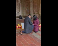Man proposes with candles in Central Park 