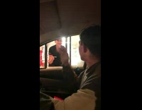 Guy in car leave drive thru  do outro