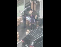 Two FedEx guy fights while doing deliveries 