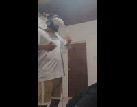 Boyfriend plays virtual reality and hits girlfriend
