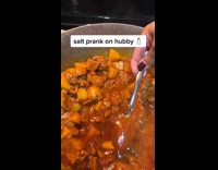 Collab ClipsIG - Salt prank on hubby while playing games