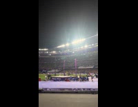 [olympics] Woman filmed Armand Duplantis record breaking pole vault 