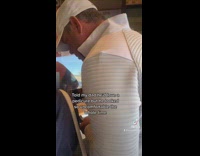 Dad reacts to getting pedicure for first time 