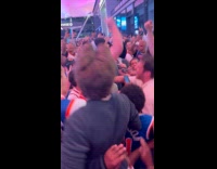 Guy does backflip during Knicks game celebration