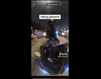 Collab BitchMP - Motorcyclist deals with confrontational man 