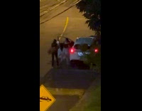 Collab IITW - Woman twerks on the side of car