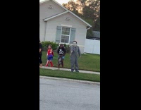 Kid scared of Michael Myers 