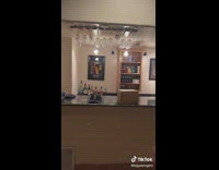 Guy does room tour of huge room