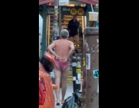 Collab WINY - Man pink red panty street stairs