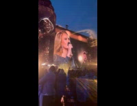 [Third Party] Couple hug dance while Adele sings concert