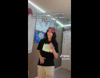 Woman makes skit about General Shang 