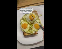 Woman tries to film her pesto eggs