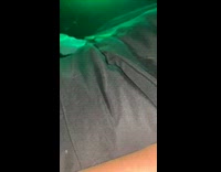 Collab DailyDoseOfInternet - Cat try to bite finger fell off bed