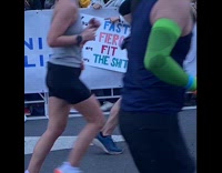 Funny signs found at the nyc marathon