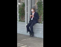 Collab winy - Guy eats food with face mask over eyes 