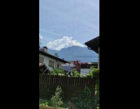 Helicopter delivers pool into backyard 