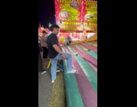 Man fails to win stuffed animal for girlfriend