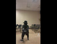 Small man michael jackson outfit dance TikTok. 