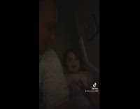 Little girl pronounces peaches incorrectly 