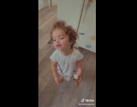 Little baby arguing with mom bugging riduclous