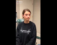 Girl dentist wisdom teeth removal