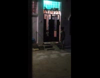 Kid pranks neighbor doing dingdong ditch