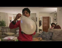 Kid show balloon holds air not tied