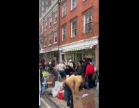 People swarming the shop pickle 