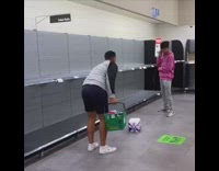 Guy pranks shoppers string tied to toilet paper