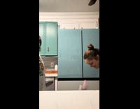 Collab Clips MPUGC - Woman pranks friend with fettipop card