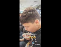 Son tries oysters for the first time