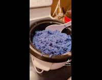 Pot of purple rice 