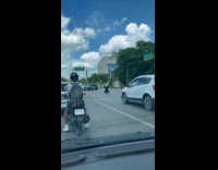 Collab BoysIG - Man head spin breakdance on the crosswalk