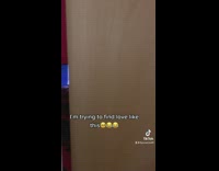 Boyfriend serenades girlfriend through video call 