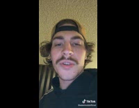 Guy gets left on read in group chat 