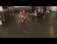 Drunk guy jumps invisible double dutch 