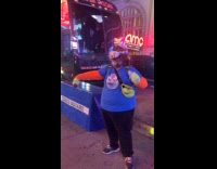 Collab WINY - Man blue long sleeves wear VR goggles play street night